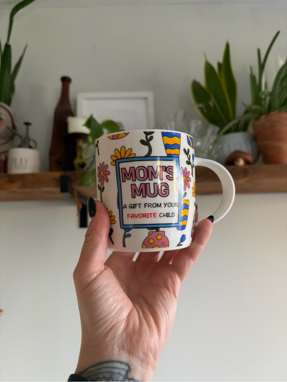 Mom's Mug Ceramic Coffee Cup in White with Pink and Yellow Floral Design